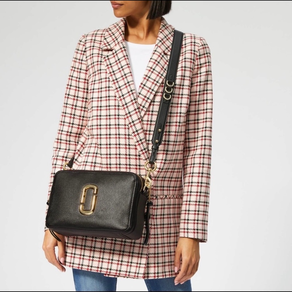 Marc Jacobs The Softshot Snapshot 27 Black Gold Leather Purse Bag